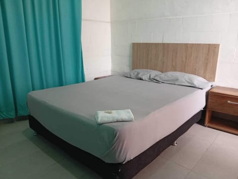 Double Room | Free WiFi, bed sheets