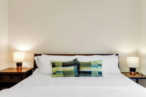 Comfort Double Room | Desk, laptop workspace, iron/ironing board, free WiFi