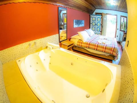 Deluxe Chalet, Pets Allowed, Garden View | WiFi (free)
