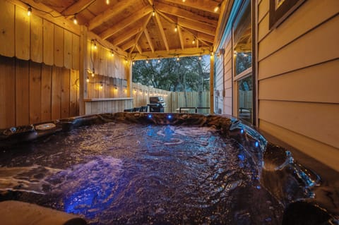 Jacuzzi Dawn