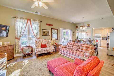 Lakeport Vacation Rental | 6BR | 5BA | 2,700 Sq Ft