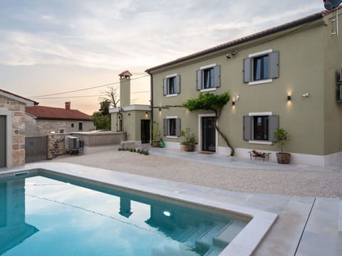 Wall, Architecture, House, Home, Door, Roof, Composite Material, Concrete, Swimming Pool, Shade