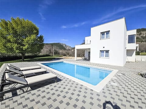 Swimming Pool, Composite Material, Garden, Leisure, Shade, Landscaping, Outdoor Furniture, Concrete, Water Feature, Estate