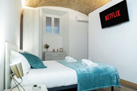 Classic Apartment | Desk, laptop workspace, iron/ironing board