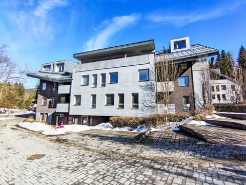 Building, Window, Residential Area, Neighbourhood, House, Home, Urban Design, Apartment, Suburb, Estate