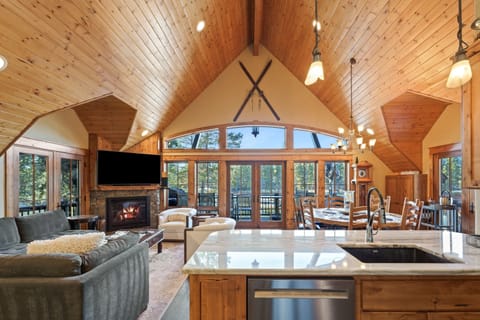 House, 4 Bedrooms | Interior