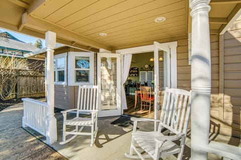 House (6 Bedrooms) | Interior