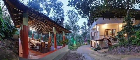 Triple Room, Balcony, Garden View | Outdoor dining