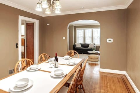 Spacious dinning room.