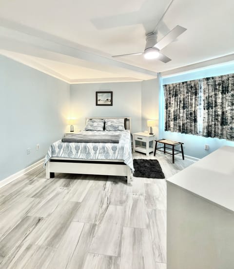 Queen Bedroom