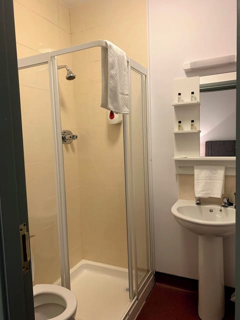 Comfort Double Room | Bathroom