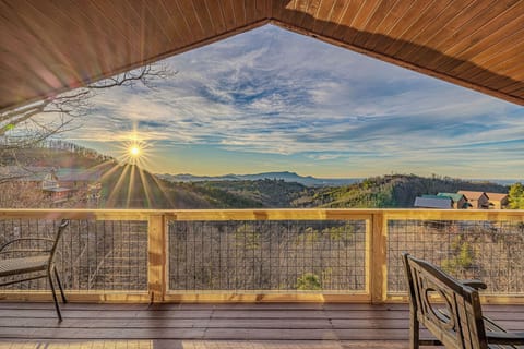 Majestic sunset Mountain View from the upper balcony