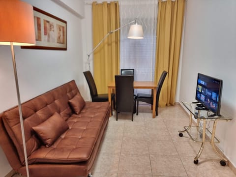 sala de estar com sofa-cama