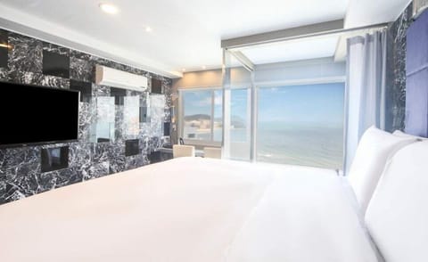 Double Room, Ocean View | WiFi (free)