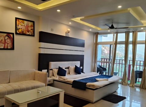 Superior Double Room, Mountain View | Desk, soundproofing, iron/ironing board, free WiFi