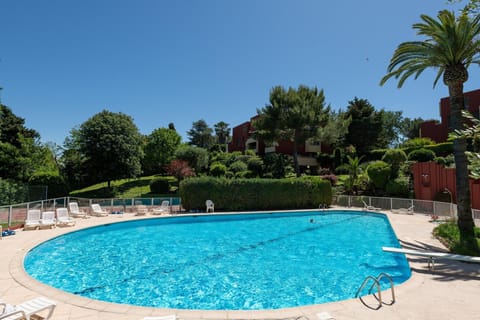 Holiday Home Swimming Pool