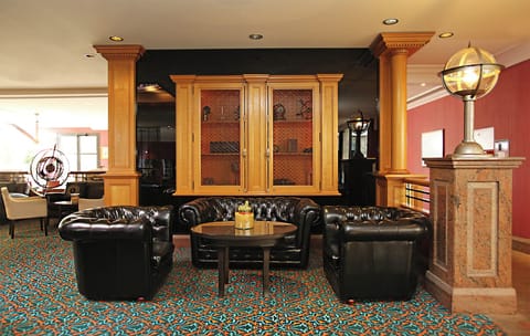 Breakfast, lunch and dinner served