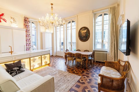 Apartment, 3 Bedrooms | Living area