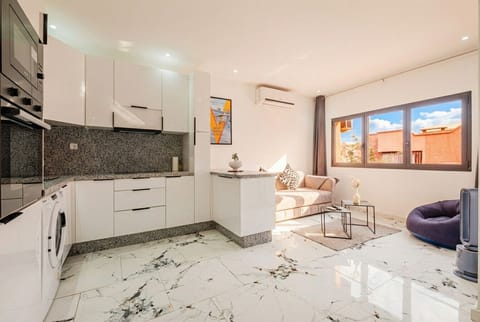 Belle lumière naturelle dans tout l’appartement.