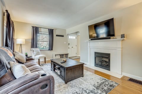 House (2 Bedrooms) | Interior