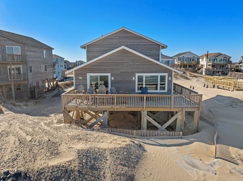 SN0421: Pelican Sunrise | Front Exterior