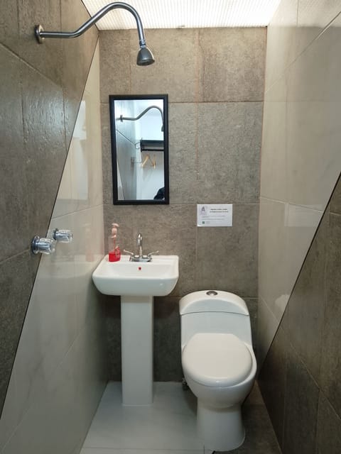 Comfort Double Room | Bathroom | Shower, towels, soap, shampoo