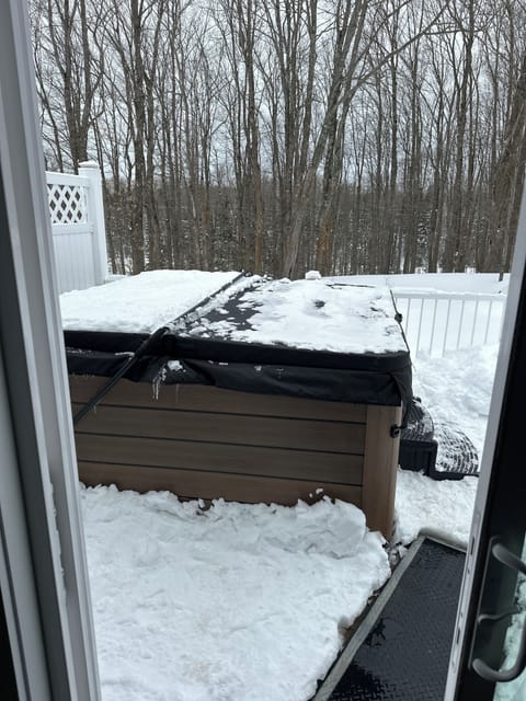 Outdoor hot tub open all year