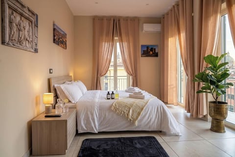 B&B 1 min from Station and Metro | Naples City Center  | Premium bedding, down comforters, free minibar, individually furnished