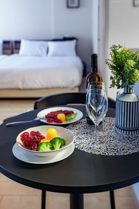 Apartment | Iron/ironing board, free WiFi