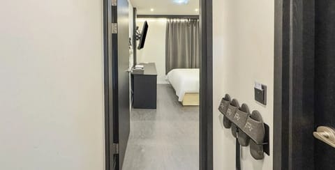 Business Room | Free WiFi