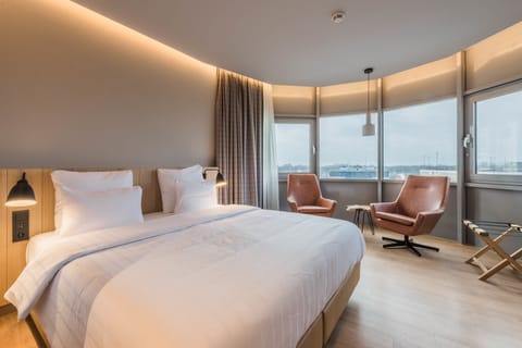 Superior Room | Minibar, in-room safe, desk, soundproofing