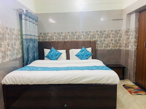 Deluxe Room | Free WiFi