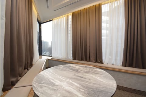Family Suite, City View | Interior