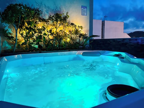 Hottub