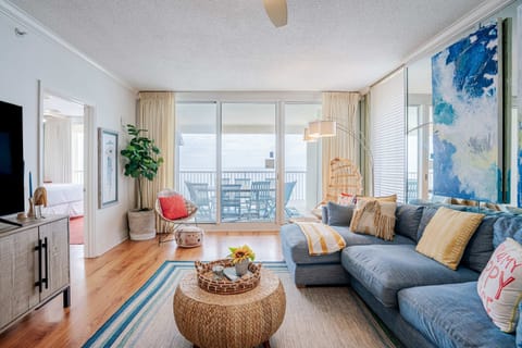 Condo, Multiple Beds, Balcony, Ocean View (Majestic Sunset) | Living area