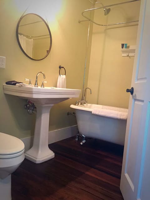 Room, Private Bathroom (Federal House: Magnolia Maiden) | Bathroom | Shower, designer toiletries, hair dryer, bathrobes