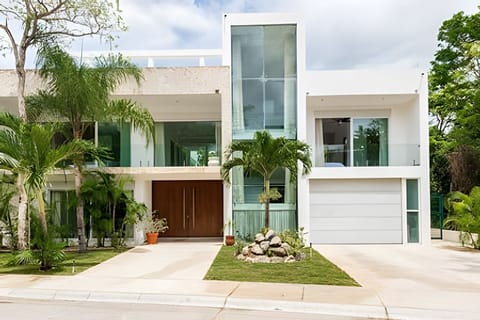 Facade / entrance,View(from property / room)