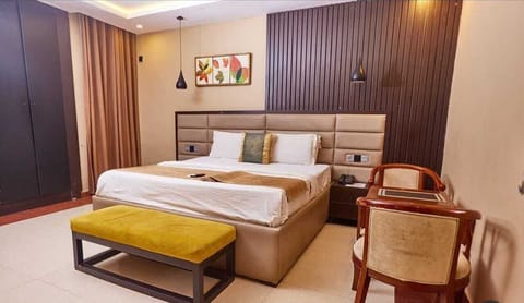 Desk, laptop workspace, free WiFi, bed sheets