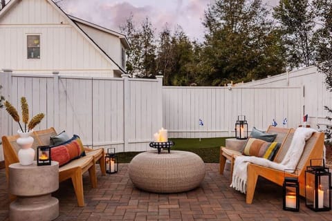Fence in Backyard | Outdoor Seating area | Putting Green