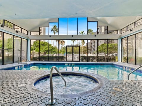 Comfort Apartment, Park View | Pool | Indoor pool, 2 outdoor pools