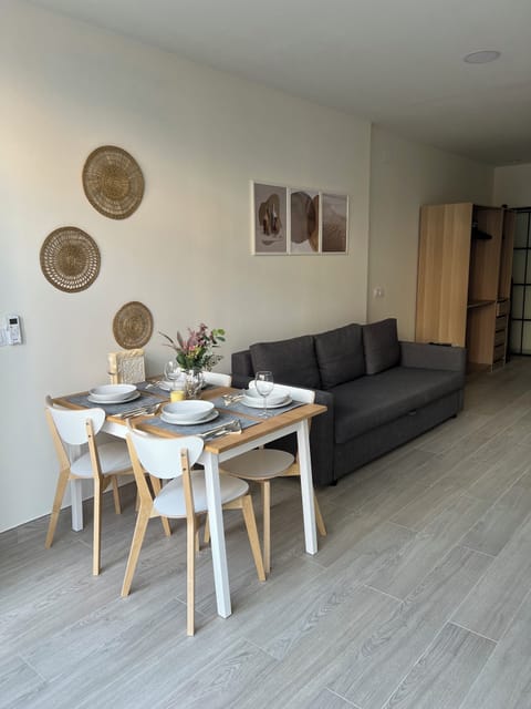 Standard Apartment, City View | Interior