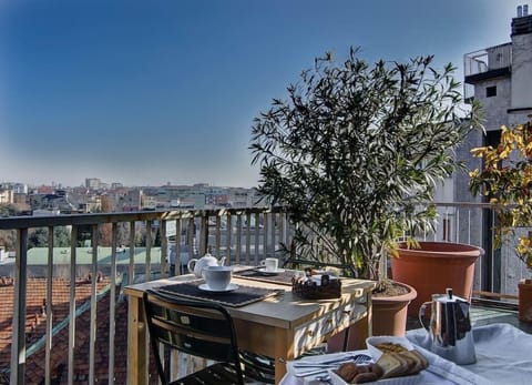 Comfort Double or Twin Room, 1 Bedroom, Terrace, Executive Level | 1 bedroom, minibar, free WiFi, bed sheets