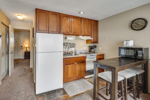 Kitchen | Drip Coffee Maker