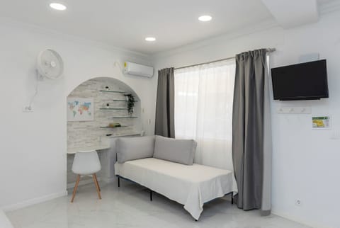 Apartment (0 Bedroom) | Interior