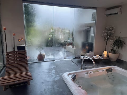 Turkish bath, hydrotherapy, aromatherapy