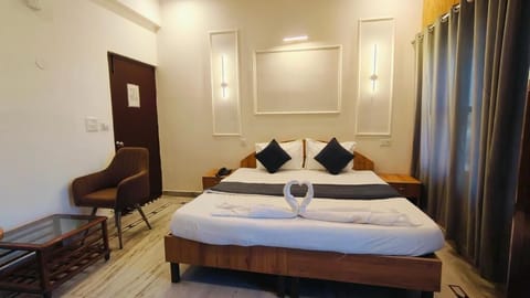 Deluxe Double Room, Balcony, City View | Free WiFi