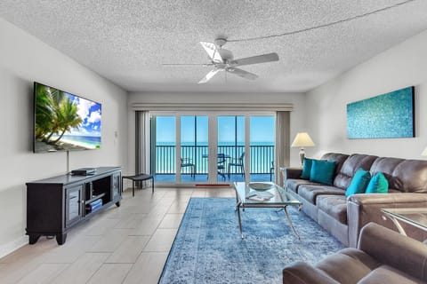 Living Room with Balcony Access and Gulf Views