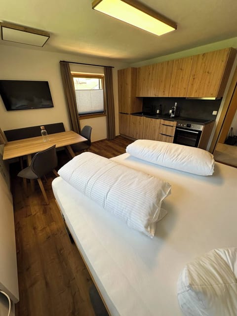 Junior House, 1 Bedroom, Kitchen, Mountain View | Free WiFi