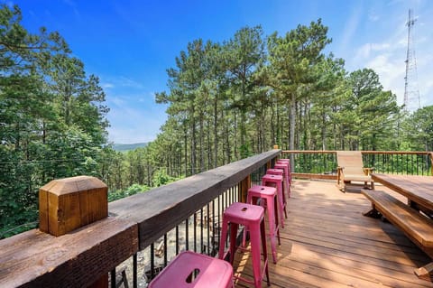 Morning breezes, evening skies, and plenty of room to lounge—our deck is your go-to spot for relaxation and good times.