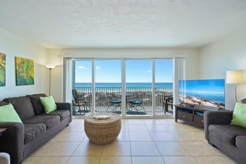 Cabana Club of Destin beachfront condo featuring panoramic Emerald Coast views and a spacious open living area